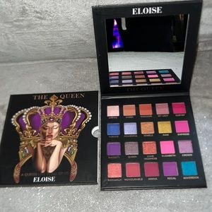 THE QUEEN Eloise Brilliant eyeshadow/blush palette.
